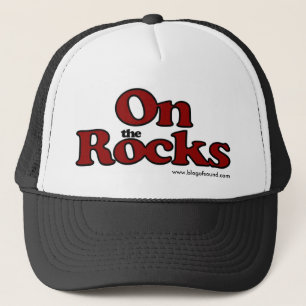 Fonctionnaire sur le casquette de camionneur de