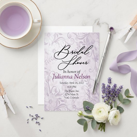 Fond floral pour invitation violet