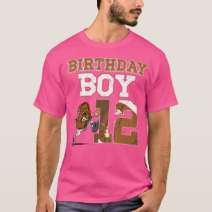 Football 12e verjaardag van de decoraties op jonge t-shirt