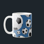Football Balls Mug<br><div class="desc">Football Soccer Balls Mug Arrière - plan personnalisable. Choisissez la couleur arrière - plan que vous voulez en cliquant sur Customiser - Modifier - Arrière - plan.</div>