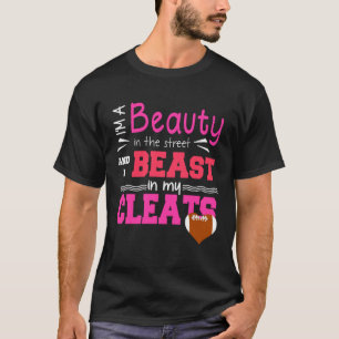 Football Beauty in Street en een beest in mijn klu T-shirt