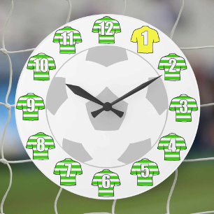 Football Klok - met Groene Hooped Shirten
