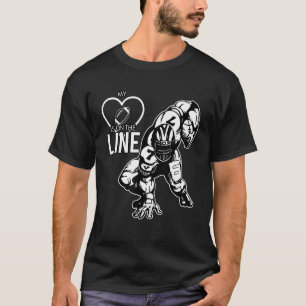 Football mijn hart ligt op de lijn aanvallend Line T-shirt
