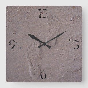 Footprints in the Sand Vierkante Klok