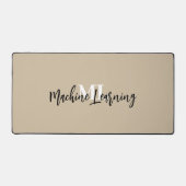 For Curious Minds & Makers Alike – ML Pro Desk Mat (Voorkant)