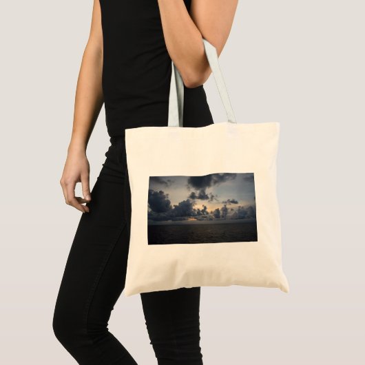 Foreboding Sunset, Puffy Clouds, Noord-Zee. Tote Bag (Voorkant (product))