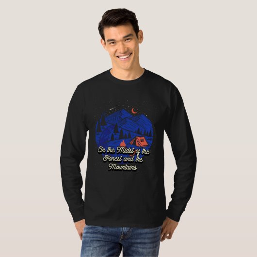 Forest and Mountains Camping Hiking Camper Hiker W T-shirt (Voorkant volledig)