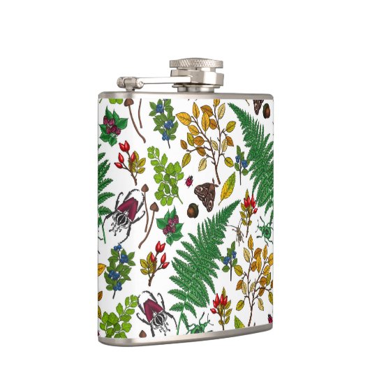 Forest berries, leaves and bugs on white heupfles (Rechts)