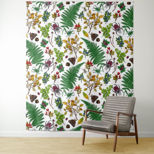 Forest berries, leaves and bugs on white wandkleed (In situ)