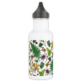 Forest berries, leaves and bugs on white waterfles (Links)