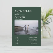 Forest Green eenvoudige foto bruiloft uitnodiging (Staand voorkant)