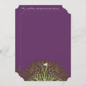 Forest Plum Green Woodpecker Tree Wedding Invites Kaart (Voorkant / Achterkant)
