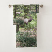Forest Scene met Chipmunk en Elk Bad Handdoek (Insitu)