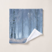 Forêt de bouleau radieuse enneigée (Gant de toilette)