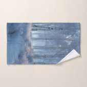 Forêt de bouleau radieuse enneigée (Serviette à main)
