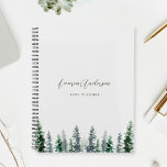 Forêt de pins aquarelle sur gris 2024<br><div class="desc">Planificateur en spirale personnalisé avec motif en pin aquarelle avec nom personnalisé et texte sur arrière - plan gris clair.</div>