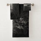 Forêt enneigée la nuit (En situation)