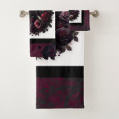 Forêt gothique foncée Fée Florale Rose Bourgogne (En situation)