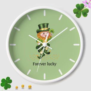 Forever Lucky Green Gnome op Light Green Clock