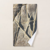 Formation rocheuse côtière motif étoile Plage (Serviette à main)