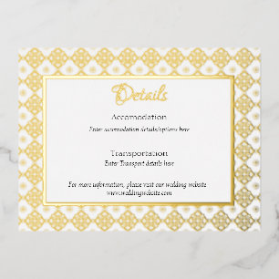 Formele details van de bruiloft met foliekaart bij folie uitnodiging briefkaart