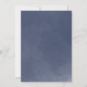 Formele Klassieke Marine Blauwe Rook Bruiloft Uitn Kaart (Achterkant)