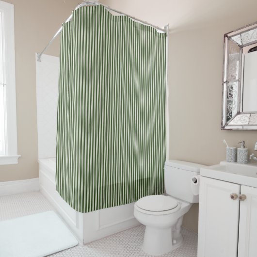 Forrest Green Ticking Stripe Douche rideau (En situation)