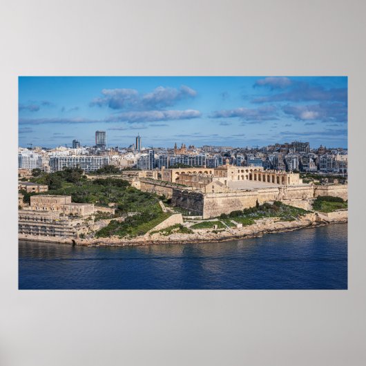 Fort Manoel en Sliema uit Valletta, Malta Poster (Voorkant)