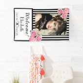 Foto 90e verjaardag zwarte witte strepen florals spandoek (Insitu)