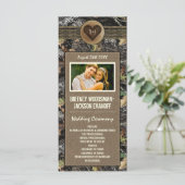 Foto Burlap + Carved Heart Camo Trouwprogramma's Programma (Staand voorkant)
