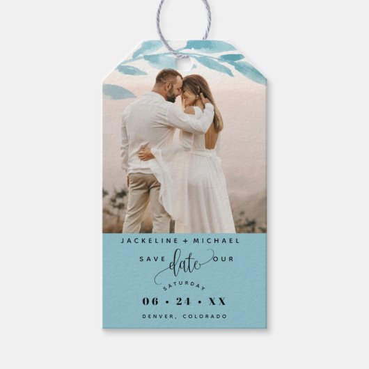 Foto, Dusty Blue Leaves Bruiloft Save the Date Cadeaulabel (Voorkant)