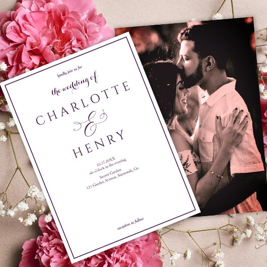 Foto Elegante kalligrafie Script Paarse bruiloft Kaart