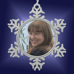 Foto gemaakt tin sneeuwvlok ornament