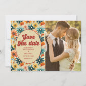Foto Groovy Retro 70s Bloemenbruiloft Save The Date (Voorkant)