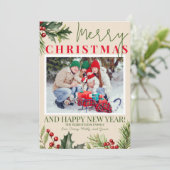 Foto Holly Pine Red Berries Beige Kerst Kaart (Staand voorkant)
