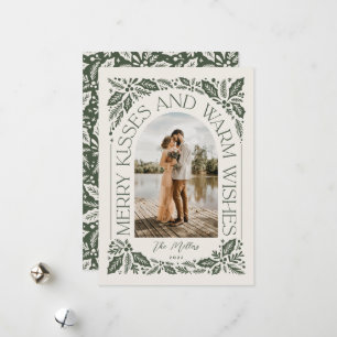 Foto Merry Kisses en Warm Wishes Berry Arch Feestdagenkaart