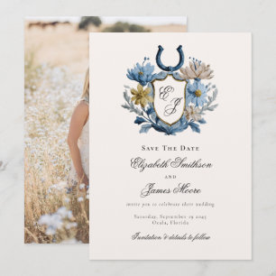 Foto met bloemenkrans, paardenschoen en monogram v save the date