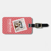 Foto met de aangepaste naam Red Chevron Pattern Bagagelabel (Voorkant horizontaal)