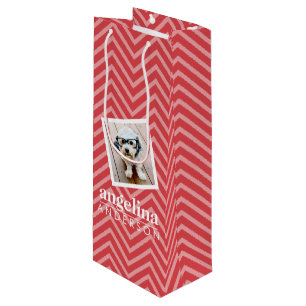 Foto met de aangepaste naam Red Chevron Pattern Wijn Cadeautas