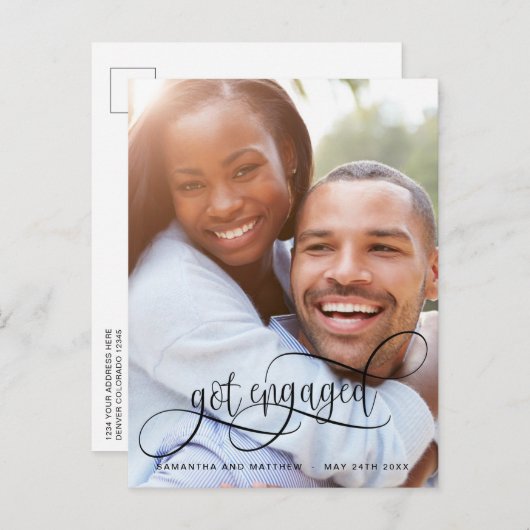 Foto met gebundelde kalligrafie in zwart Verloving Aankondigingskaart (Voorkant / Achterkant)