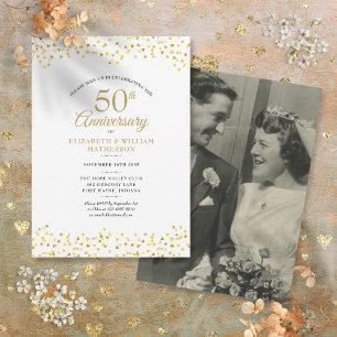 Foto met gouden liefdesharten voor elk jubileum kaart