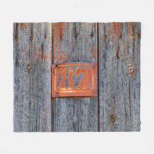 Foto: Old Grunge Rusty Metal House Number No. 87 — Fleece Deken