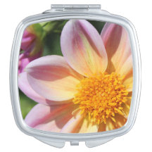 Foto roze bloem, helder geel-