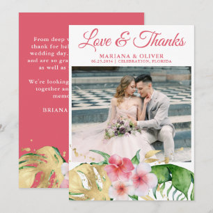 Foto tropische palmbladeren bloemenuitnodiging kaart