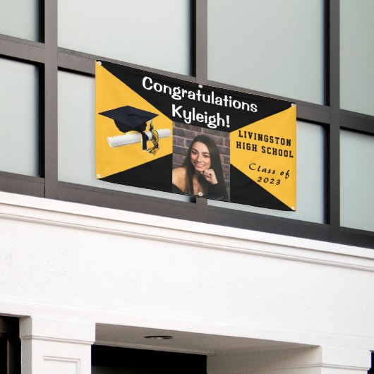 Foto van Black and Gold Vinyl Afstuderen Spandoek (Buitenkant Gebouw)