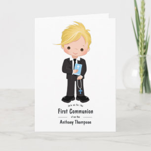 Foto van blonde jongen bij eerste communie