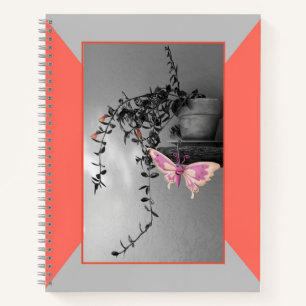 Foto van Butterfly Still Pink Peach Monochroom Notitieboek