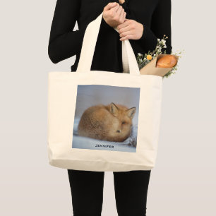 Foto van Cute Little Fox gekrompen in Winter Grote Tote Bag