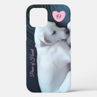 Foto van Cute Sleeping Dog met Heart Monogram iPhone 12 Hoesje