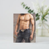 Foto van de bengele borst van man briefkaart (Staand voorkant)